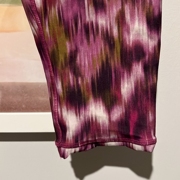 NWT 2pc Active Set! MTA Racerback Tank & Capri Leggings! High-Rise. Compression - Picture 7 of 10